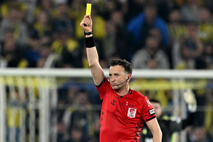 Galatasaray-Fenerbahçe derbisine atanan Yasin Kol için büyük tepki: Bu durumdan hiç mi utanç duymuyorsunuz? - Resim: 7