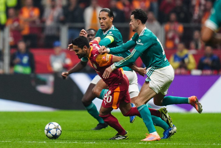 Van Dijk Galatasaraylı yıldızın paylaşımını beğendi camia bir anda alevlendi! - Resim: 6