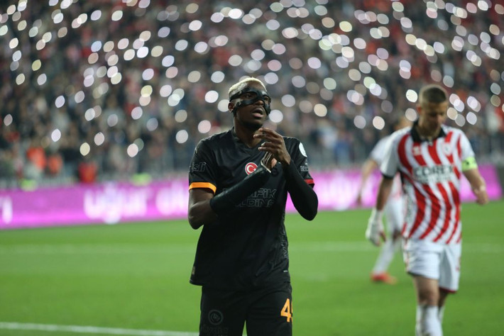 Galatasaray'ın Victor Osimhen için istediği bonservis bedeli belli oldu! Kimse yanına yaklaşamıyor - Resim: 7