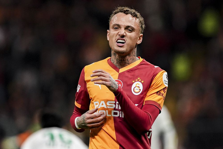 Victor Osimhen, Gabriel Sara, Noa Lang, Asprilla... Galatasaray'da bir takım komple değişiyor - Resim: 6