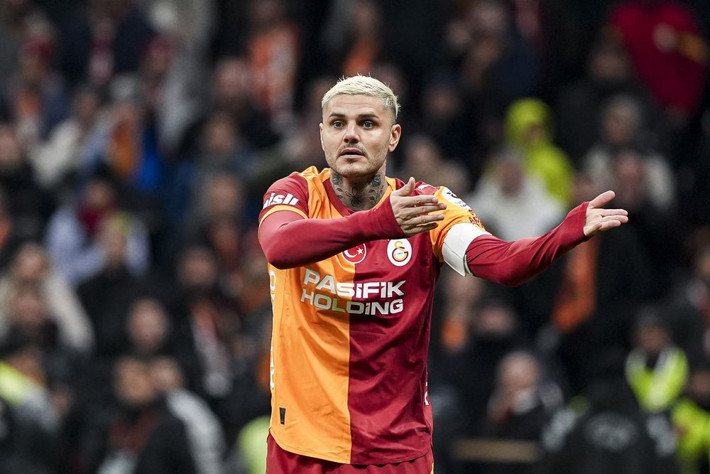 Victor Osimhen, Gabriel Sara, Noa Lang, Asprilla... Galatasaray'da bir takım komple değişiyor - Resim: 5