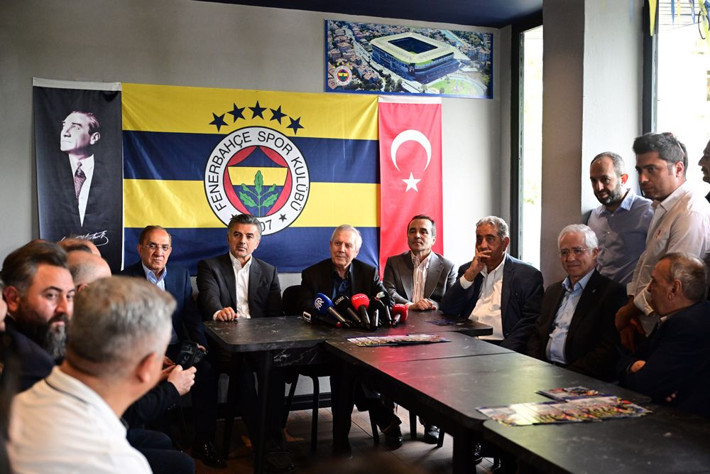 Aziz Yıldırım sosyal medya trollerine ateş püskürdü: Bizim için çekiliyorlar algısı yaratıyorlar! - Resim: 1