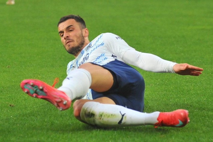 Ali Koç Belhanda'nın bir telefonuyla ilk transferini yaptı! 15 M.€ maaş 5 M.€ bonus - Resim: 5