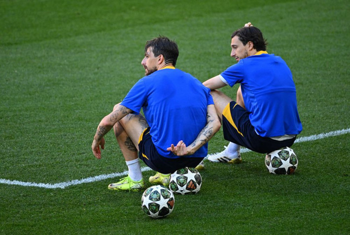 Devin Özek Bonucci transferine özendi gitti Ali Koç'a 35'lik sağ beki teklif etti! - Resim: 7
