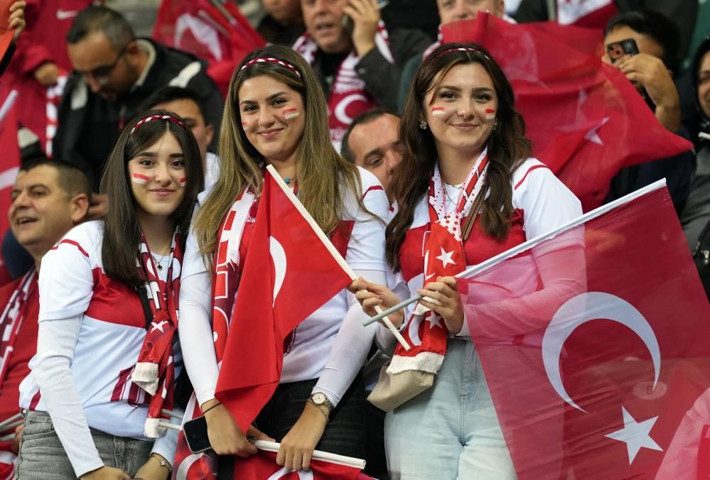 Kocaeli'de milli oyuncular için muhteşem koreografi - Resim: 4