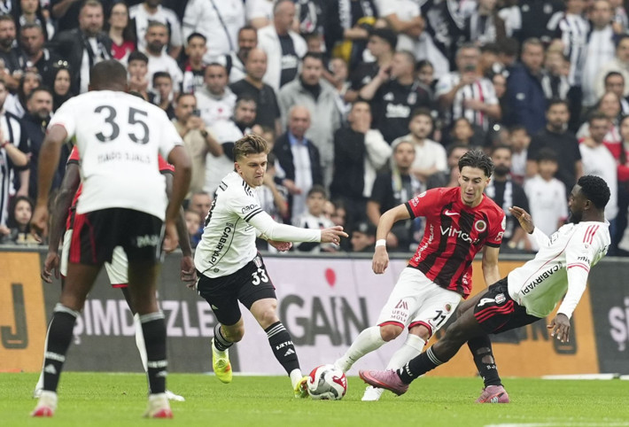Nihat Kahveci, Beşiktaş maçı sonrası çıldırdı: Kasım ayını bile göremedi - Resim: 2