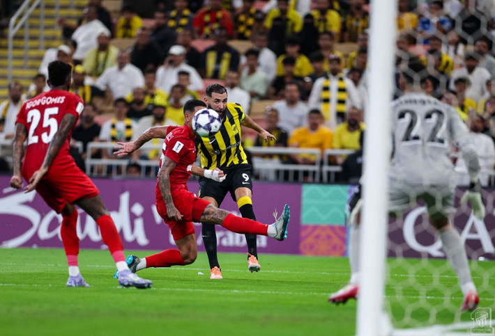 Sadettin Saran'a Mesut Özil'den acil yardım! 60 milyon euroluk süperstarı Cenk Tosun'un yerine getirecek - Resim: 5