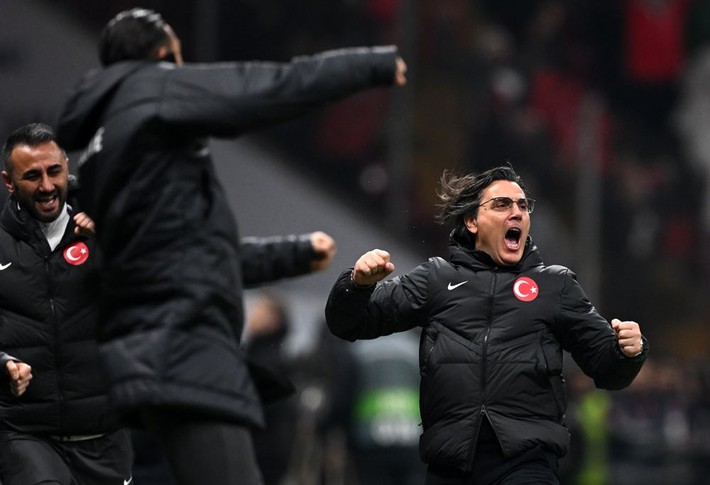 Montella Roma benim hayalim dedi İbrahim Hacıosmanoğlu iki teknik direktörle görüşmelere başladı! - Resim: 4