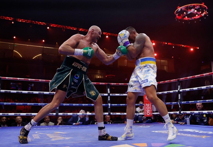 Boksta tarihi gece: Oleksandr Usyk, Tyson Fury'yi yenerek ağır sıklet boks şampiyonu oldu! - Resim: 5