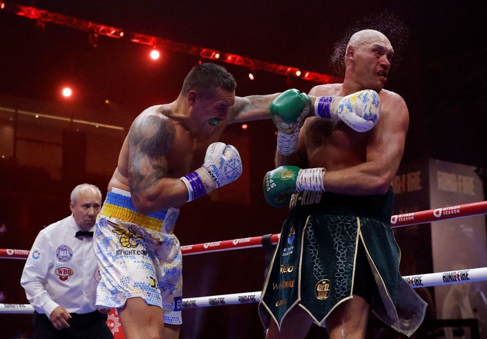 Boksta tarihi gece: Oleksandr Usyk, Tyson Fury'yi yenerek ağır sıklet boks şampiyonu oldu! - Resim: 2