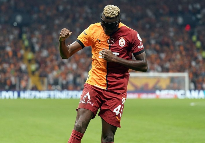 Osimhen Hakan Çalhanoğlu'nun Galatasaray'a transfer olmasını engelledi: Ben daha kararımı vermedim - Resim: 6