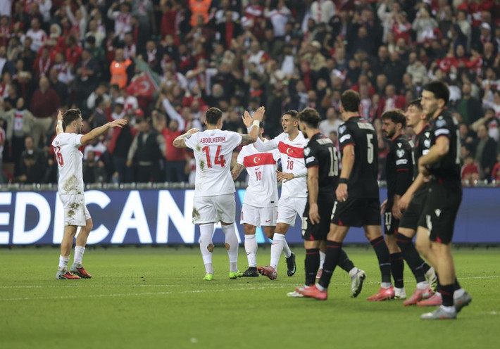 Sergen Yalçın Eren Elmalı'nın adım attırmadığı 2.Lig'den kanat forvet istedi - Resim: 7