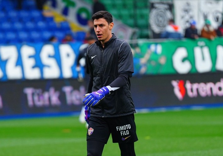 Galatasaray yeni kalecisiyle bayram sonunda imzalıyor! Muslera'nın istediği oldu - Resim: 4