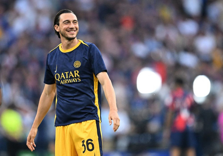 Devin Özek Bonucci transferine özendi gitti Ali Koç'a 35'lik sağ beki teklif etti! - Resim: 8