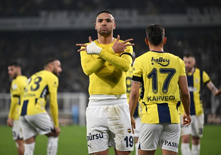 Ali Koç bir değil iki Galatasaraylı yıldızla masaya oturdu! Dursun Özbek'in şampiyonluk sevinci kursağında kalacak - Resim: 3