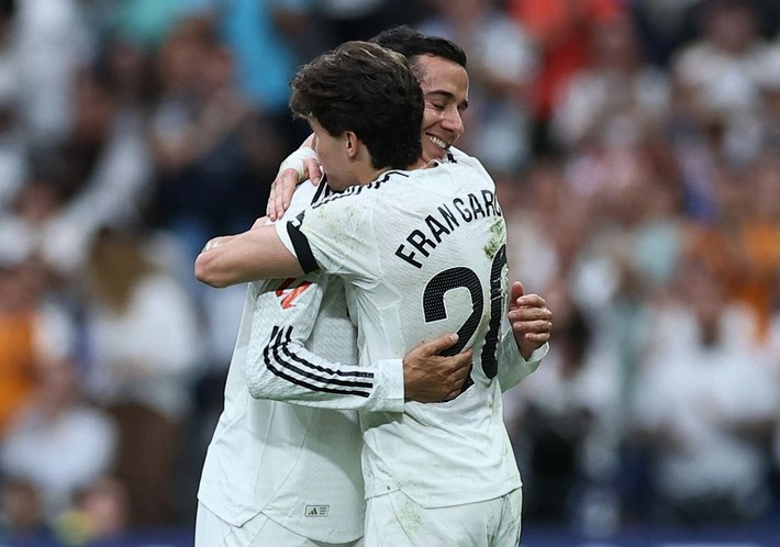 Jose Mourinho'yu Arda Güler kurtardı! 10 yıl R.Madrid forması giyen sağ beki Fener'e yolladı - Resim: 5