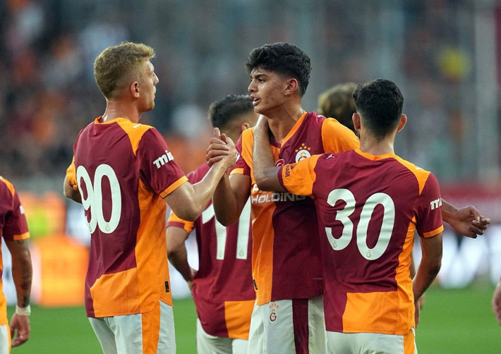 Takımdan ayrılıyor derken imzaladı! Galatasaray içeriden transfer yaptı - Resim: 3
