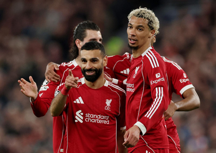 RAMS Park'ın atmosferinden büyülendiler! Liverpool'un 2 yıldızı listede - Resim: 6