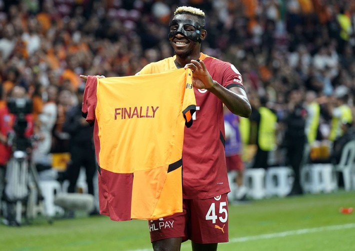 Osimhen Hakan Çalhanoğlu'nun Galatasaray'a transfer olmasını engelledi: Ben daha kararımı vermedim - Resim: 8