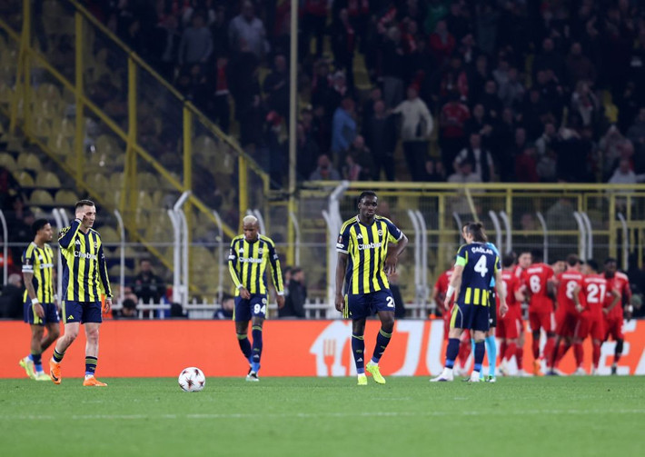 3-0'ın ardından Domenico Tedesco'ya yaylım ateşi: Harakiri yaptı! - Resim: 11