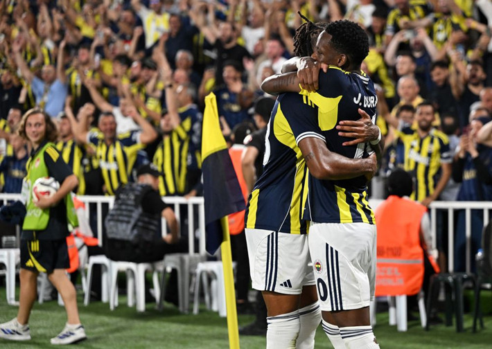 İsmail Kartal iki yeni transferi oynatmam deyince Fenerbahçe'nin yeni teknik direktörü Tedesco oldu - Resim: 4