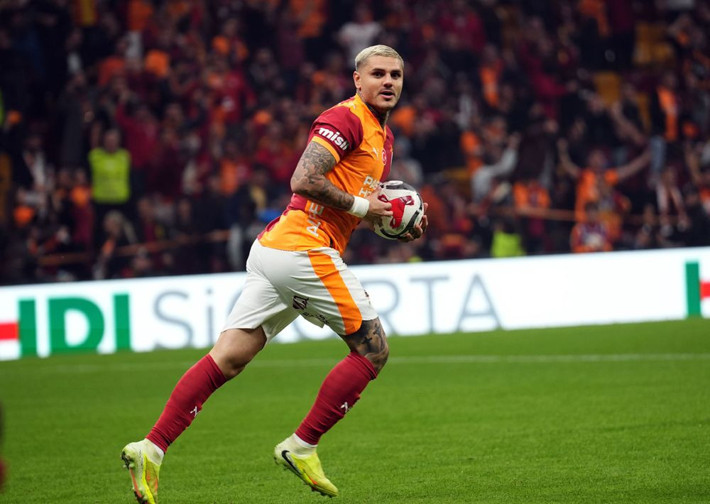 Okan Buruk İcardi'yi prim alsın diye üç, beş dakika oynatıyor! - Resim: 6