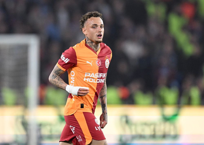 Barış Alper Yılmaz'ın Pina'ya yaptığı hareket kırmızı mıydı? Trio 16 pozisyonu tek tek yorumladı - Resim: 14