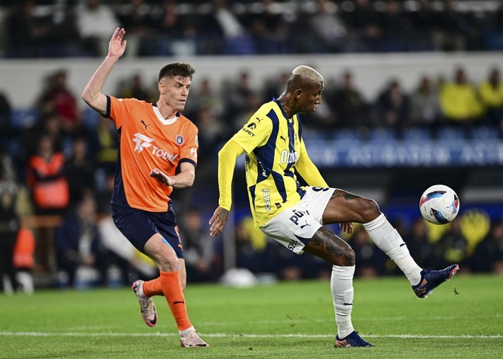 Ali Koç kavganın tam ortasında kaldı! Sergen Yalçın ve Montella için birbirlerine girdiler - Resim: 9