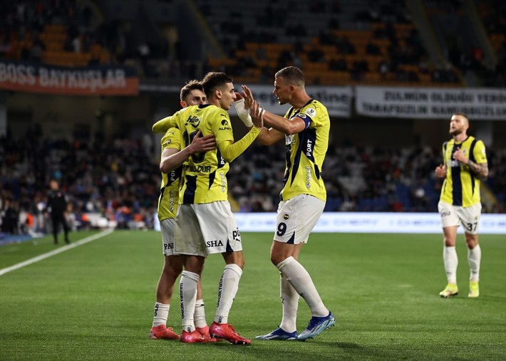 Nihat Kahveci Burak Pakkan'a plaket verilmesini istedi - Resim: 3