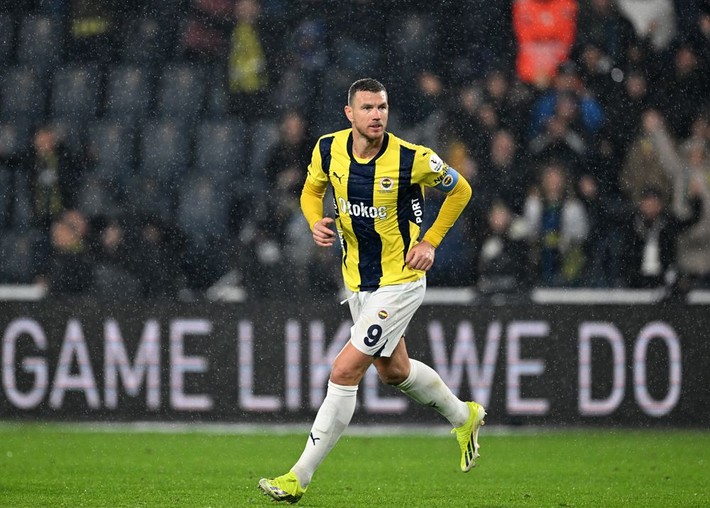 Fenerbahçe'den apar topar gönderilen 46 gollü yıldız Real Madrid'de! - Resim: 2