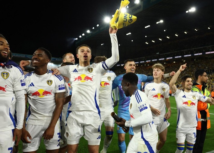 Eski eşin Galatasaray paylaşımı Leeds United'ı karıştırdı: Kaptanlığı alınsın! - Resim: 8