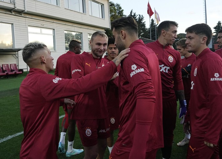Okan Buruk'u 2 yıl şampiyon yaptı istenmeyen adam ilan edildi: Seni tesislere bile almayacağım - Resim: 4
