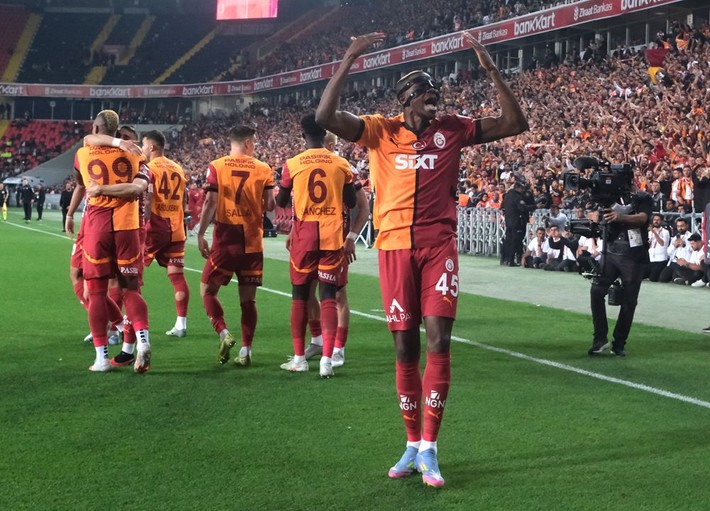 Dursun Özbek'e Szymanski ve Frankowski'den 20 milyon euroluk kaleci jesti: Muslera'yı asla aratmaz - Resim: 5