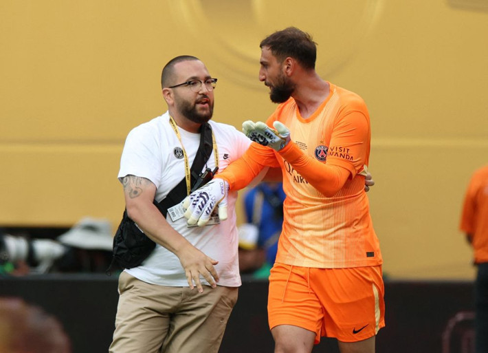 Dursun Özbek Donnarumma'yı bedava alıyor! Daha önce böyle bir transfer sözleşmesi görülmedi - Resim: 5