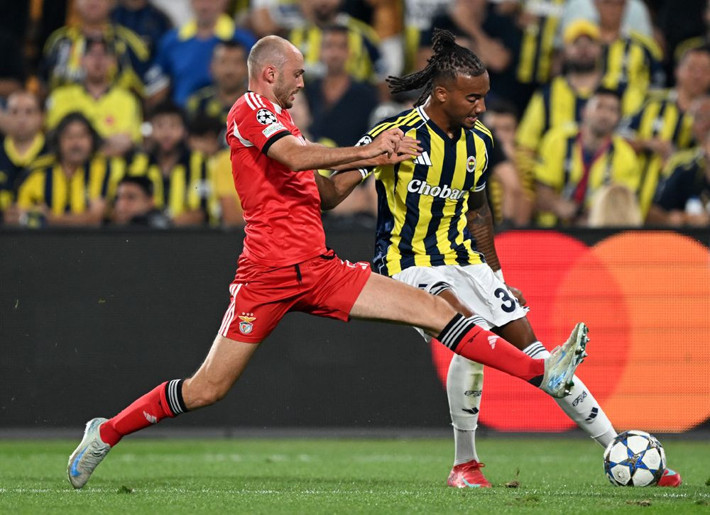 0-0'ın ardından Mourinho'ya yaylım ateşi: Bu iki futbolcuyu nasıl yan yana oynatırsın - Resim: 7