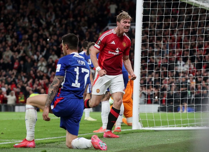 Mourinho Boey ve Davinson Sanchez'in durdurmadığı forveti istedi: Dzeko, En Nesyri ve Cenk Tosun dönemi kapandı artık - Resim: 6
