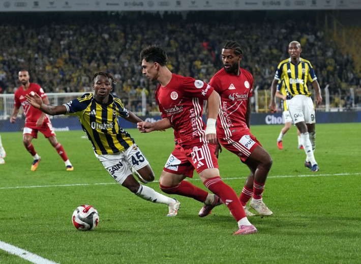 Spor yazarları Fenerbahçe-Antalyaspor maçını yorumladı! "Tedesco'nun kadro tercihleri..." - Resim: 6