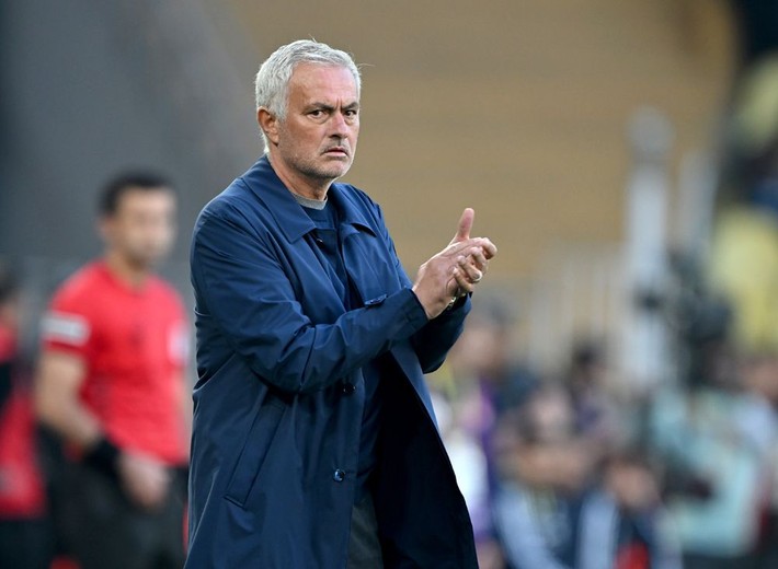 Ali Koç kararını verdi! Sadece Mourinho'yu değil yanında iki yıldızı da Arabistan'a gönderiyor - Resim: 3