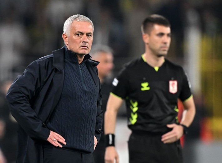 Ali Koç Muslera'nın yüzünden Mourinho'yu kovacak: Adamın gol sayısı bizim üç futbolcuyla aynı - Resim: 6