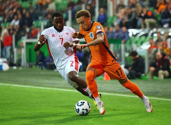 Ali Koç Wesley Sneijder'in veliahtını transfer etti: Szymanski gider gitmez imzaları atıyoruz - Resim: 5