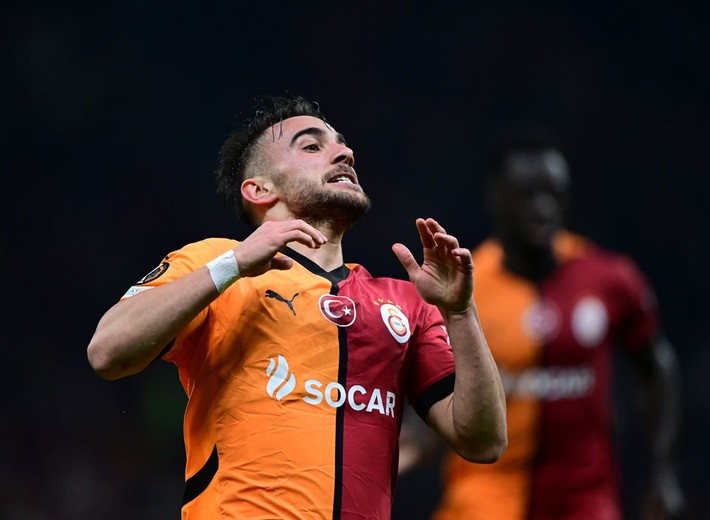 Ali Koç Yunus Akgün'ü Galatasaray'dan koparıyor: Biz Brezilyalı yıldızı alırsak Betis de Yunus'a girer - Resim: 6
