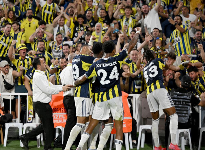 İsmail Kartal iki yeni transferi oynatmam deyince Fenerbahçe'nin yeni teknik direktörü Tedesco oldu - Resim: 3