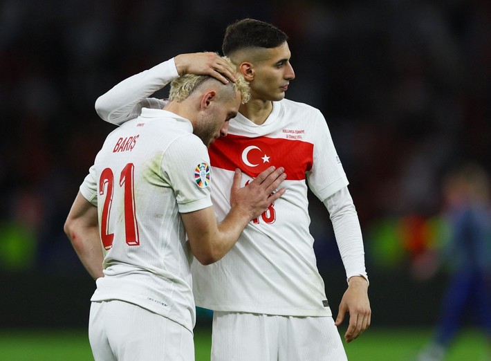 Milli futbolcular gözyaşlarına hakim olamadı - Resim: 4