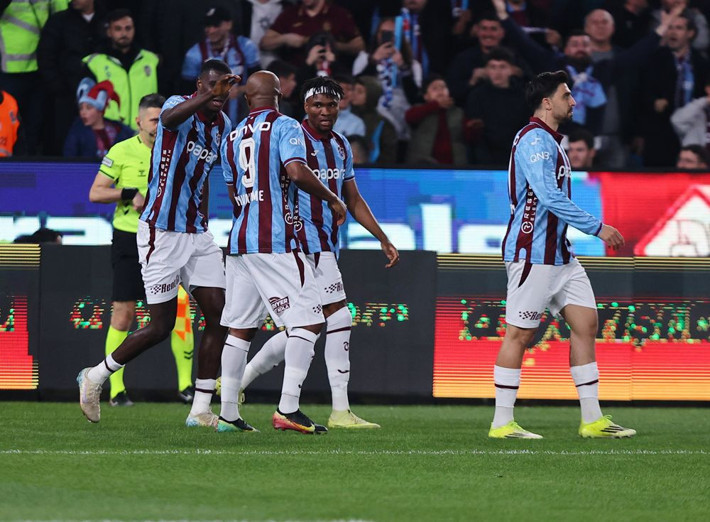 Ozan Tufan Torreira ve Lemina'yı tek başına bitirdi: Artık Trabzonspor şampiyonluk hayalleri kurabilir - Resim: 2