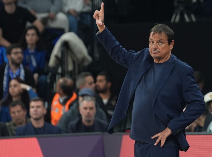 Ergin Ataman'ın oğlu sevindi! Maça gelen Arda Turan'ı şaşırtan olay - Resim: 5
