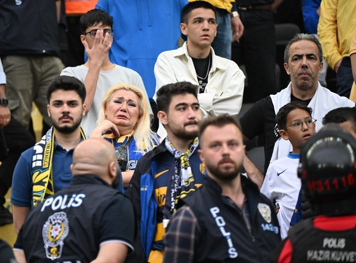 Ankaragücü tarihine geçen olay! Taraftar yıkıldı - Resim: 4