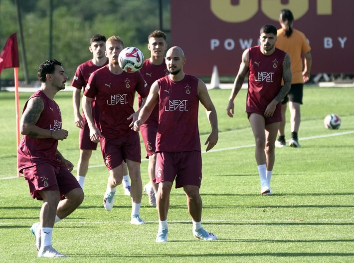 Icardi döndü! Galatasaray'da 4 futbolcu idmana katılmadı - Resim: 2