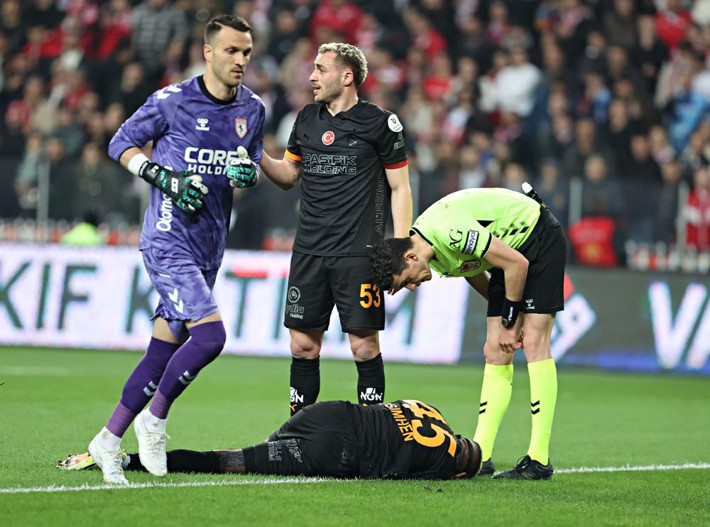 Dursun Özbek ve Okan Buruk'a çağrı: Bu üç futbolcuyu gönderin iki oyuncunun ise opsiyonunu kullanmayın - Resim: 5