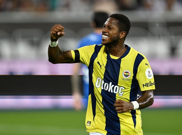 Ali Koç Bafetimbi Gomis'in bir telefonuyla orta saha krizini çözdü! Box to box'ın kralı - Resim: 4
