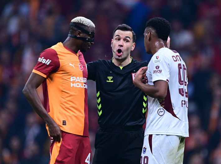 Barış Alper Yılmaz yuhalanınca Osimhen bombasını patlattı: Çocuğu soktuğu duruma bak! - Resim: 5